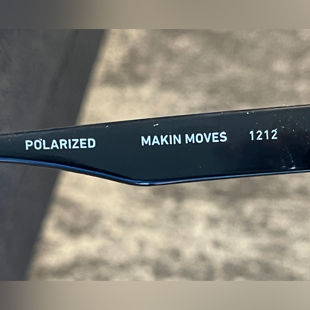 QUAY AUSTRALIA Makin Moves In Black/Smoke 100% Polarized - Picture 12 of 13